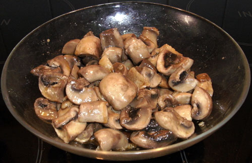 Champiñón al ajillo